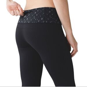Lululemon Gather & Crow Crop II